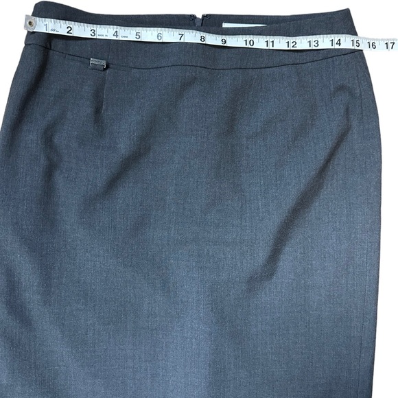 Calvin Klein Women's Grey 2 Piece Skirt Suit with‎ Two Button Blazer Size: 8 - Picture 13 of 15